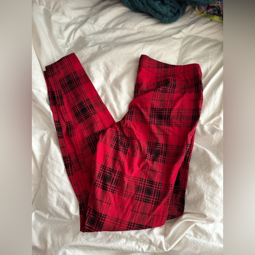 Torrid Full Length Red and Black Plaid Leggings size 0X VGUC